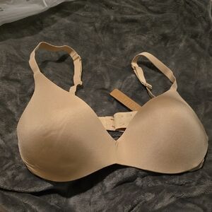 Skims 36D Push up Plunge Wireless Form Bra